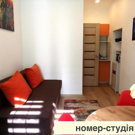 Світло Цілодобово Apartments In The City Center Lemberg Exterior foto
