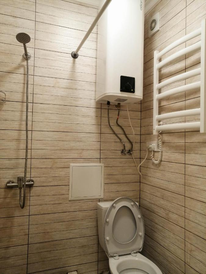 Світло Цілодобово Apartments In The City Center Lemberg Exterior foto