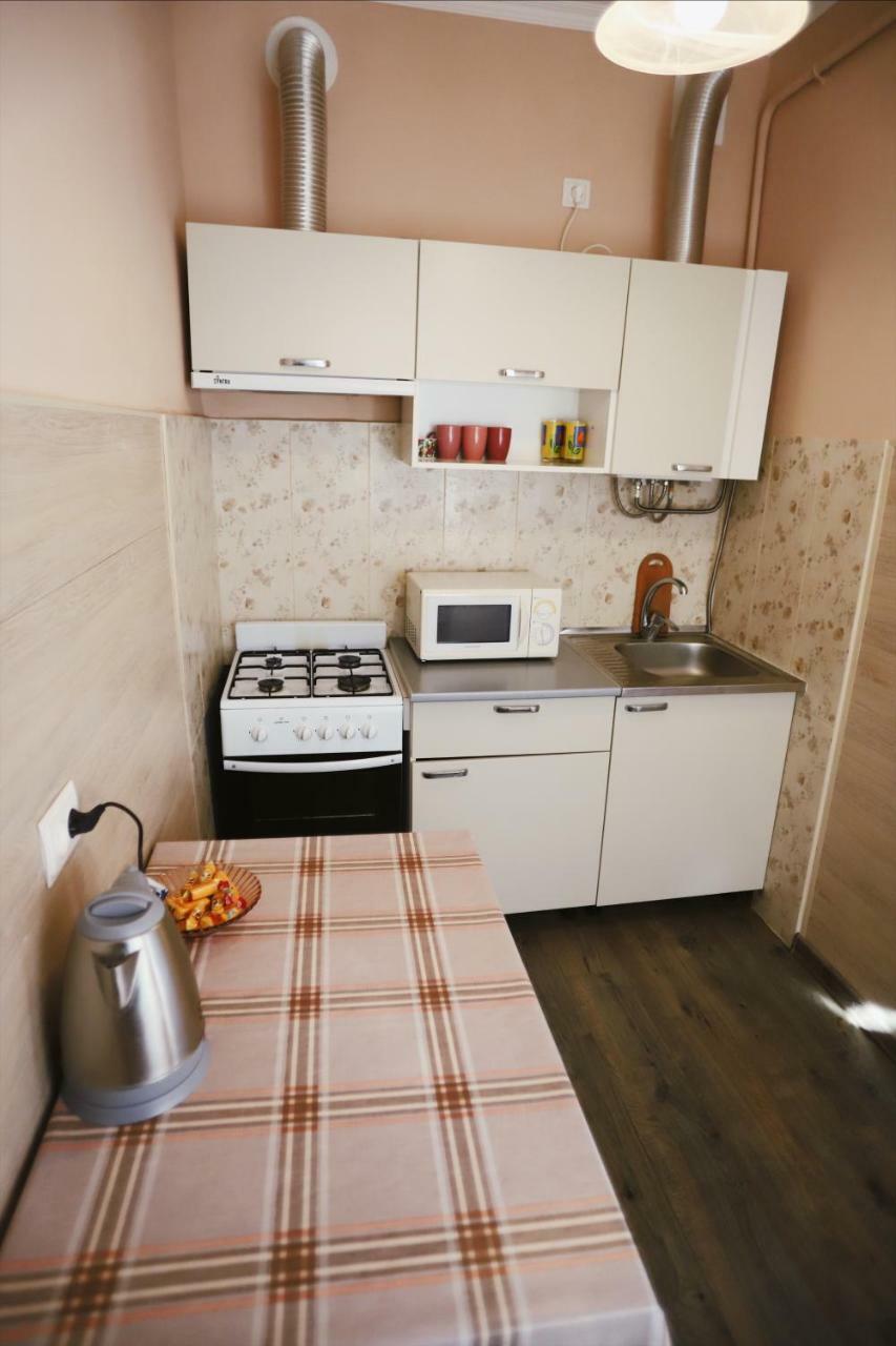 Світло Цілодобово Apartments In The City Center Lemberg Exterior foto